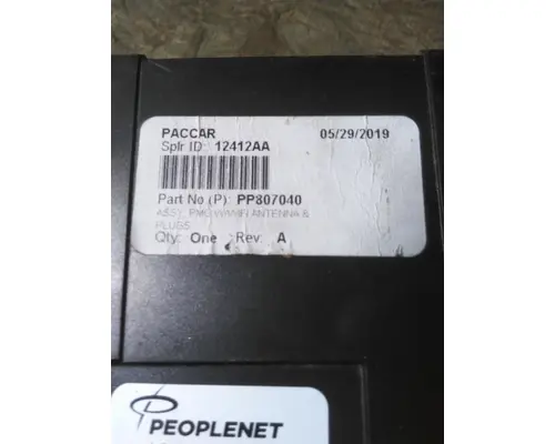 PETERBILT 579 RADIO AV EQUIPMENT