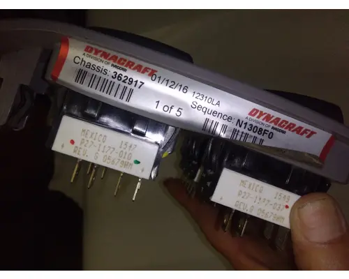 PETERBILT 579 ROCKER SWITCH