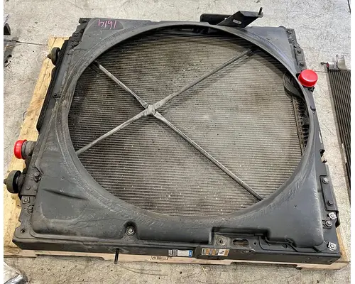 PETERBILT 579 Radiator