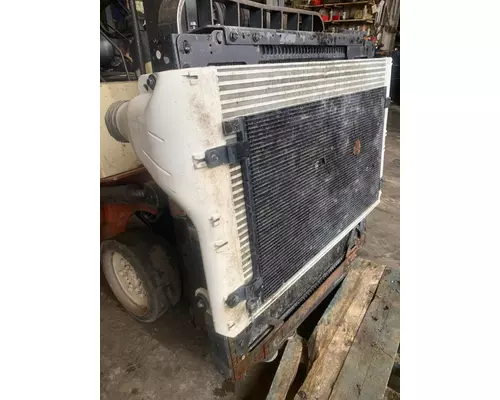 PETERBILT 579 Radiator