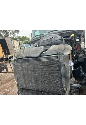 PETERBILT 579 Radiator