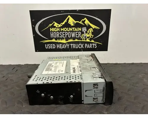 PETERBILT 579 Radio