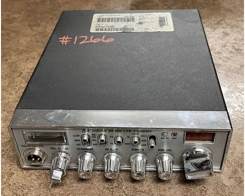 PETERBILT 579 Radio
