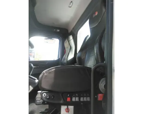 PETERBILT 579 SEAT, FRONT
