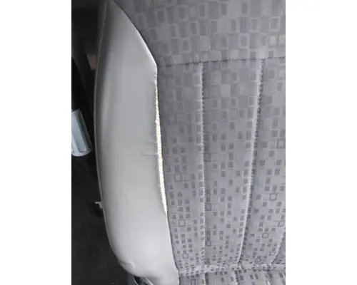PETERBILT 579 SEAT, FRONT