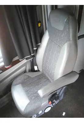 PETERBILT 579 SEAT, FRONT