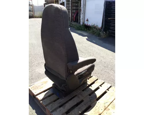 PETERBILT 579 SEAT, FRONT