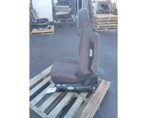 PETERBILT 579 SEAT, FRONT