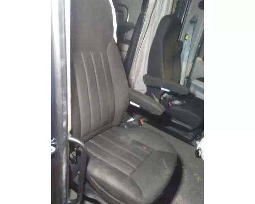 PETERBILT 579 SEAT, FRONT