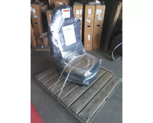 PETERBILT 579 SEAT, FRONT