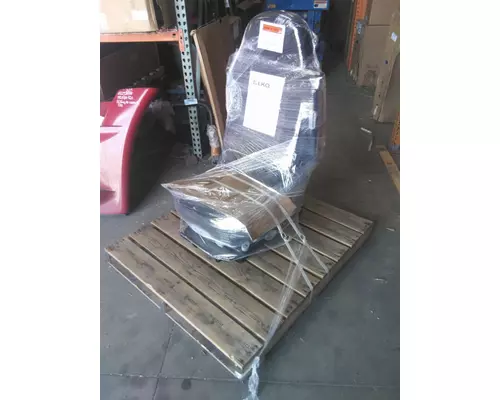 PETERBILT 579 SEAT, FRONT