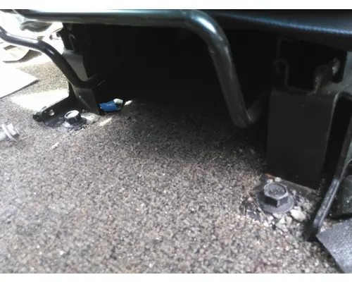 PETERBILT 579 SEAT, FRONT