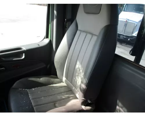 PETERBILT 579 SEAT, FRONT