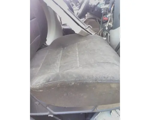 PETERBILT 579 SEAT, FRONT