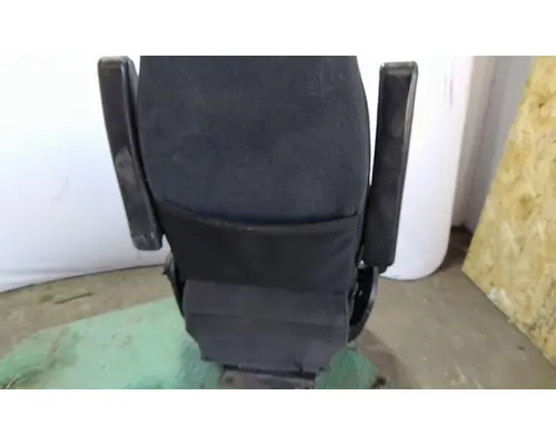 PETERBILT 579 SEAT, FRONT