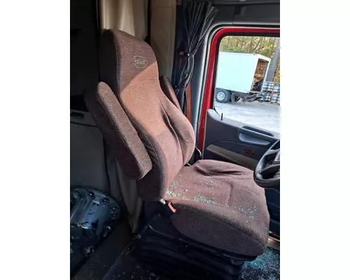 PETERBILT 579 SEAT, FRONT