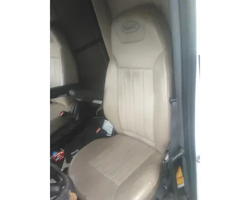PETERBILT 579 SEAT, FRONT