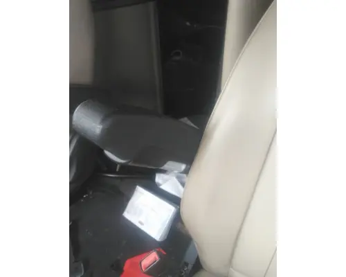 PETERBILT 579 SEAT, FRONT