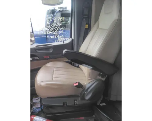 PETERBILT 579 SEAT, FRONT