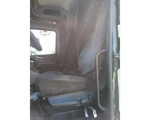 PETERBILT 579 SEAT, FRONT