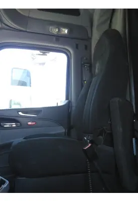 PETERBILT 579 SEAT, FRONT