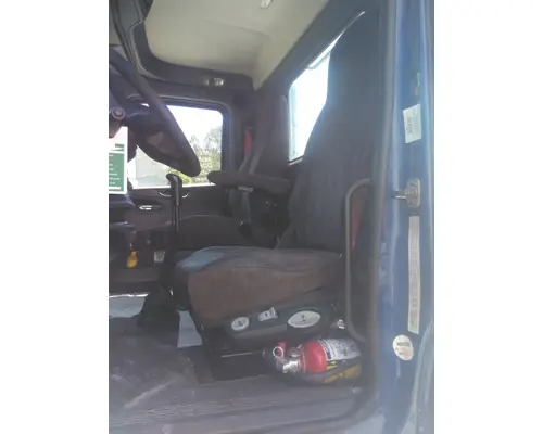 PETERBILT 579 SEAT, FRONT