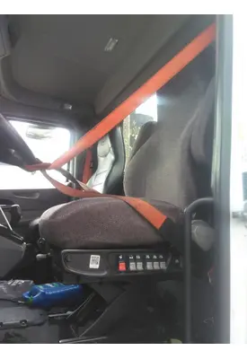 PETERBILT 579 SEAT, FRONT