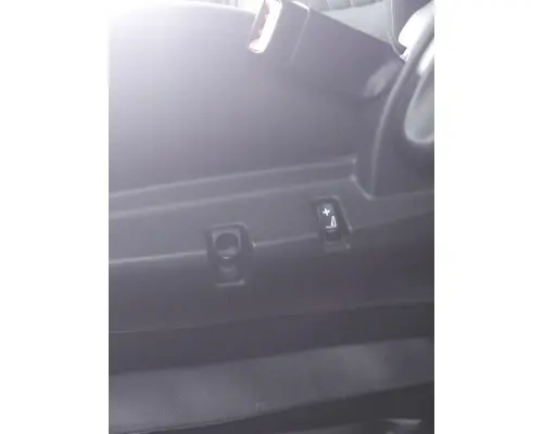 PETERBILT 579 SEAT, FRONT