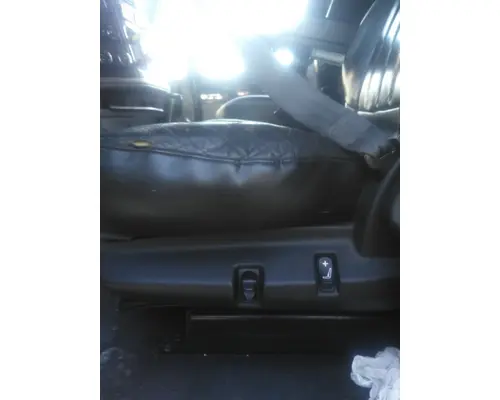 PETERBILT 579 SEAT, FRONT