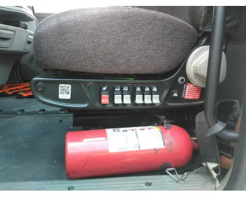 PETERBILT 579 SEAT, FRONT