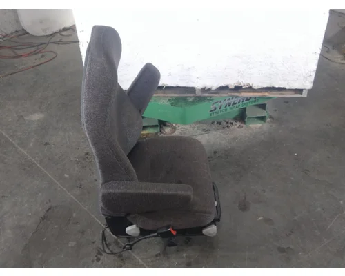 PETERBILT 579 SEAT, FRONT