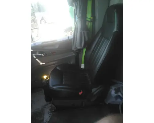 PETERBILT 579 SEAT, FRONT