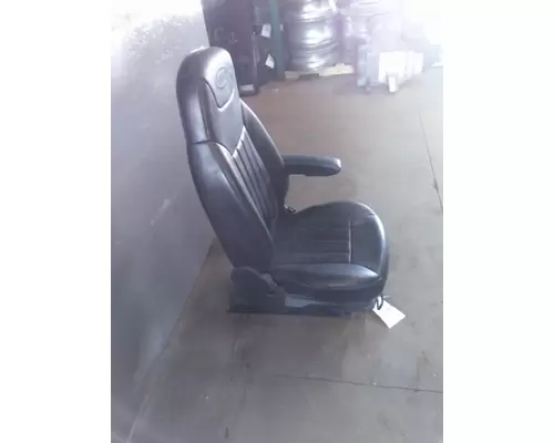 PETERBILT 579 SEAT, FRONT