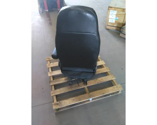 PETERBILT 579 SEAT, FRONT