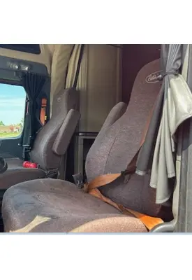 PETERBILT 579 SEAT, FRONT