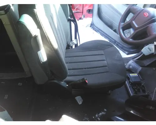 PETERBILT 579 SEAT, FRONT