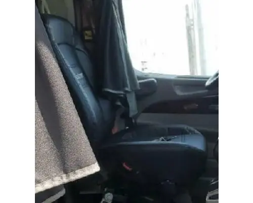 PETERBILT 579 SEAT, FRONT