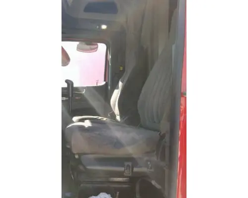 PETERBILT 579 SEAT, FRONT