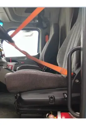 PETERBILT 579 SEAT, FRONT