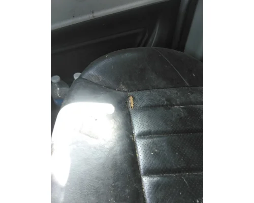 PETERBILT 579 SEAT, FRONT