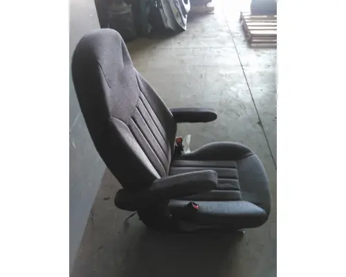 PETERBILT 579 SEAT, FRONT