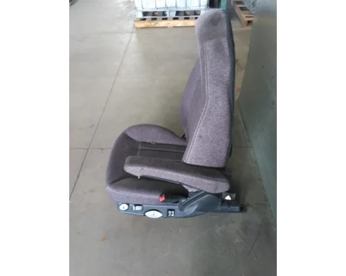 PETERBILT 579 SEAT, FRONT