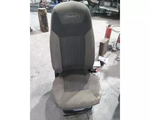 PETERBILT 579 SEAT, FRONT