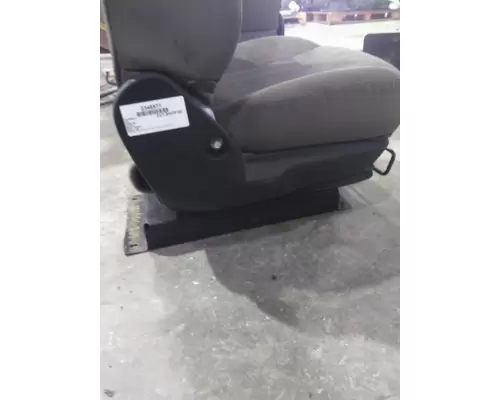 PETERBILT 579 SEAT, FRONT