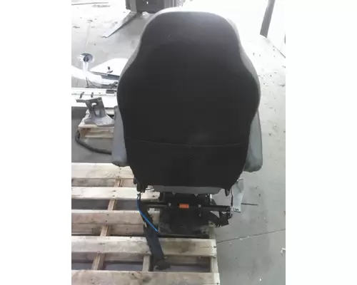 PETERBILT 579 SEAT, FRONT