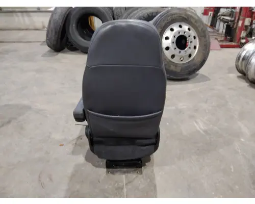 PETERBILT 579 SEAT, FRONT