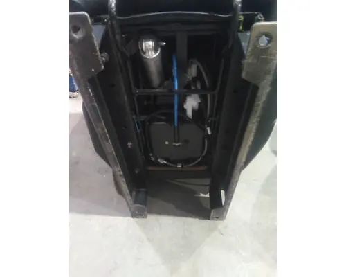 PETERBILT 579 SEAT, FRONT