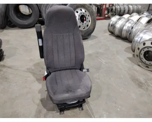 PETERBILT 579 SEAT, FRONT