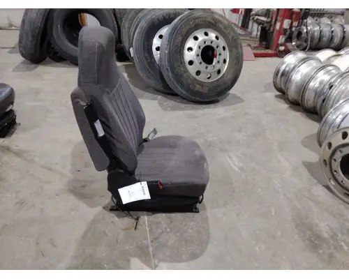 PETERBILT 579 SEAT, FRONT