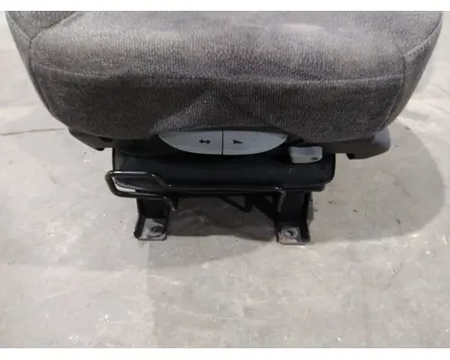 PETERBILT 579 SEAT, FRONT